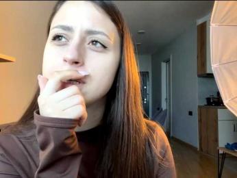 GeneviveLaudato — webcam model online on bongacams