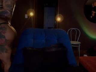 heidicox — webcam model online on camsoda