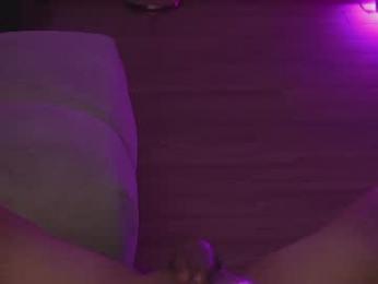 savagesweethearts — webcam model online on chaturbate