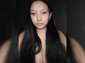 Goldlove10 — webcam model online on bongacams
