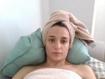Anais8900 — webcam model online on bongacams
