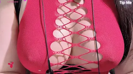 donghuangtaiyi--- — webcam model online on stripchat