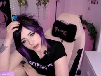 crimsonkitten — Chaturbate stream photo (Apr 2026)