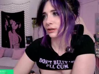 crimsonkitten — Chaturbate stream photo (Apr 2026)
