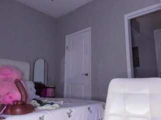 kloewandan — webcam model online on camsoda