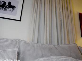 x_lily_x — webcam model online on chaturbate