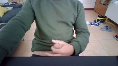 andrtasd2 — Cam4 stream photo (May 2026)