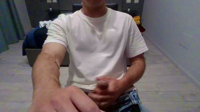 andrtasd2 — webcam model online on cam4