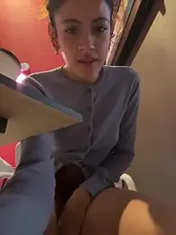 alana15 — webcam model online on stripchat