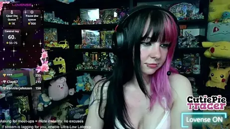 CutieTracer — webcam model online on stripchat