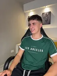 AdrianRinaldi — Stripchat stream photo (Apr 2026)