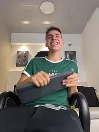 AdrianRinaldi — Stripchat stream photo (Apr 2026)