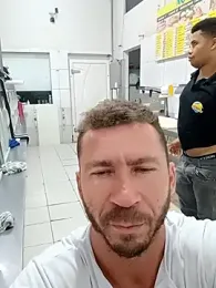 RobertoLuiz84 — webcam model online on stripchat