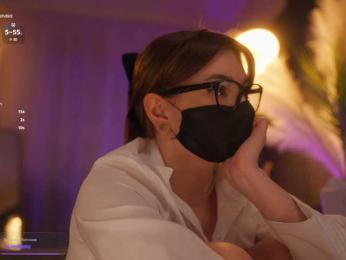 arimass — webcam model online on bongacams