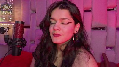 ValerieKay — webcam model online on cam4