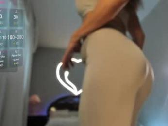 flower_nicole — webcam model online on chaturbate