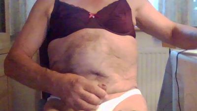 petra105 — webcam model online on cam4