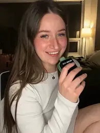 nerdynina — Stripchat stream photo (Apr 2026)