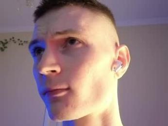 viksons — Chaturbate stream photo (Apr 2026)