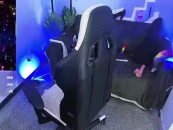 blackberry_s — Chaturbate stream photo (Apr 2025)