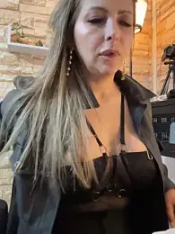 _Abril-Office1 — stripchat