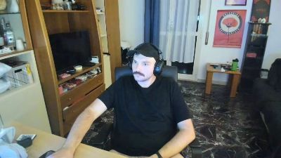 hornyboy327 — webcam model online on cam4
