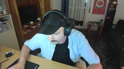 hornyboy327 — webcam model online on cam4