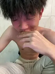 Hu_897 — Stripchat stream photo (Oct 2026)