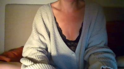 Jolie_Chaude_29 — webcam model online on cam4