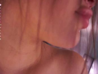 AnuricBriny — webcam model online on bongacams