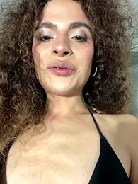 mayaMorlo1 — Stripchat stream photo (Dec 2025)