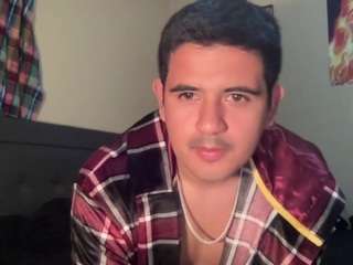 heygiovani — webcam model online on camsoda