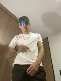 yoskingg — Stripchat stream photo (Aug 2026)