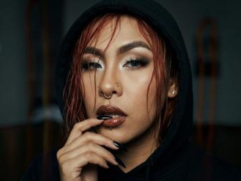 SharomCastle — webcam model online on livejasmin