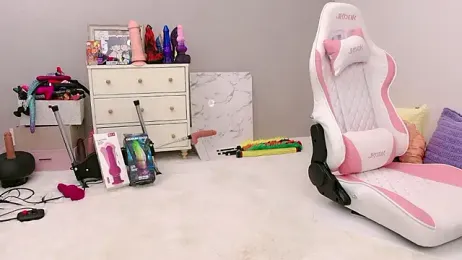 -minami- — Stripchat stream photo (Apr 2026)