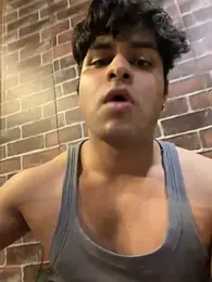 Vihaaanfucks — webcam model online on stripchat