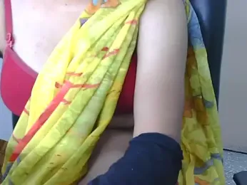 _desigori — Stripchat stream photo (Dec 2025)