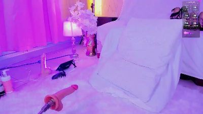 LunaPleasure — webcam model online on cam4