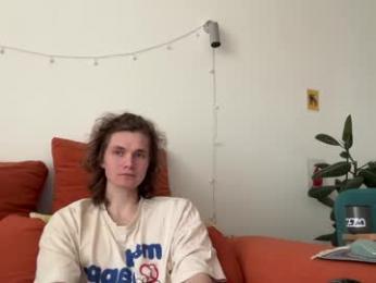 di_n_alex — webcam model online on chaturbate