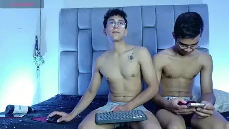 Desire4Duo — Stripchat stream photo (Apr 2026)