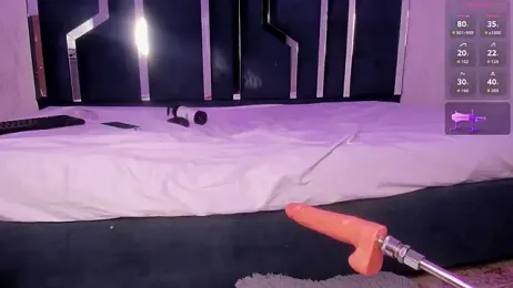 FemNoah — webcam model online on stripchat