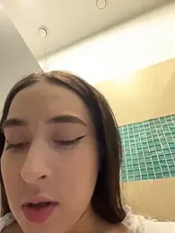 Holly_Play — Stripchat stream photo (Apr 2026)