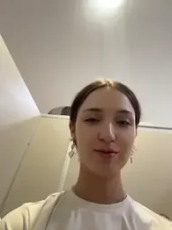 DollyTall — webcam model online on stripchat