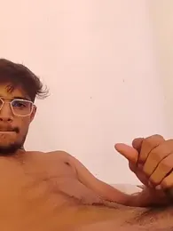 kaushikhotty — webcam model online on stripchat