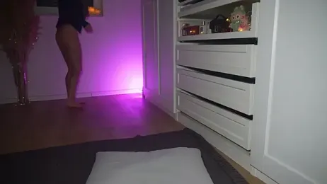 HotBella- — webcam model online on stripchat