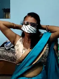 Kannadasexywifes — webcam model online on stripchat