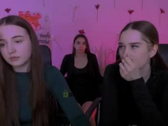 _mila_fire — webcam model online on chaturbate