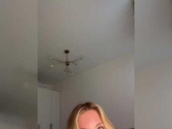 Sweet-peacha — Bongacams profile photo