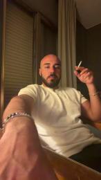 corrado94iclou3 — webcam model online on cam4