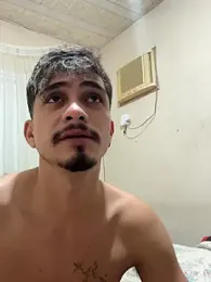 Uchihaxxx — webcam model online on stripchat